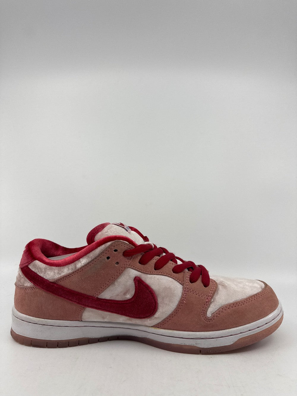 *USED* NIKE SB DUNK LOW - STRANGELOVE SKATEBOARDS|40324