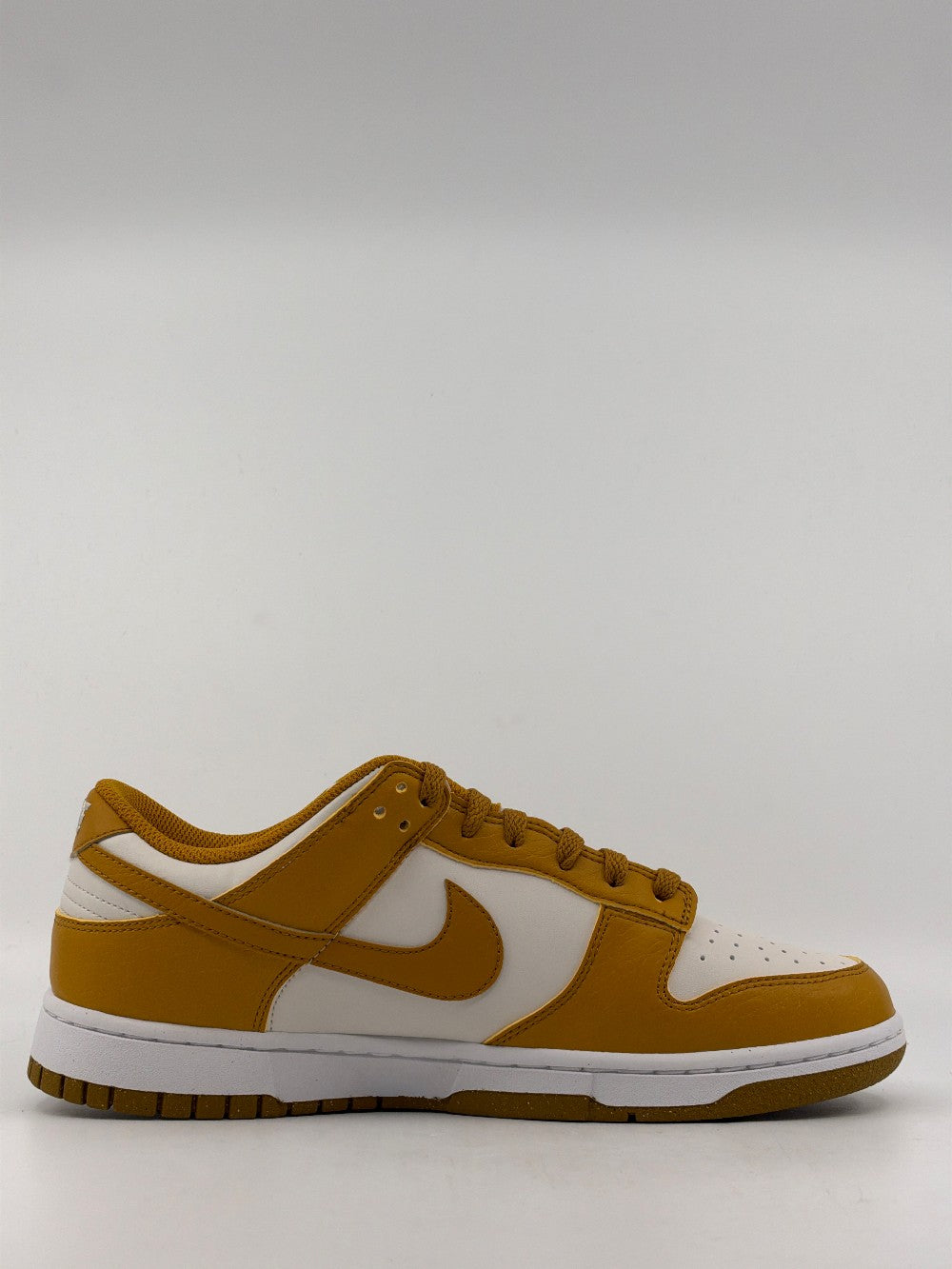 NIKE DUNK LOW NEXT NATURE (W) - PHANTOM GOLD SUEDE|40512