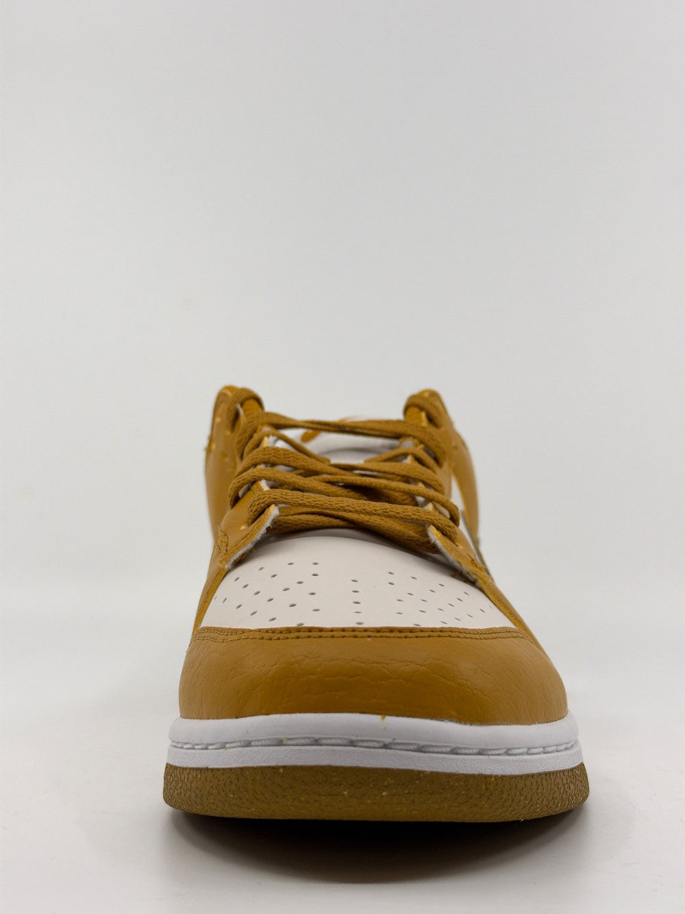 NIKE DUNK LOW NEXT NATURE (W) - PHANTOM GOLD SUEDE|40513