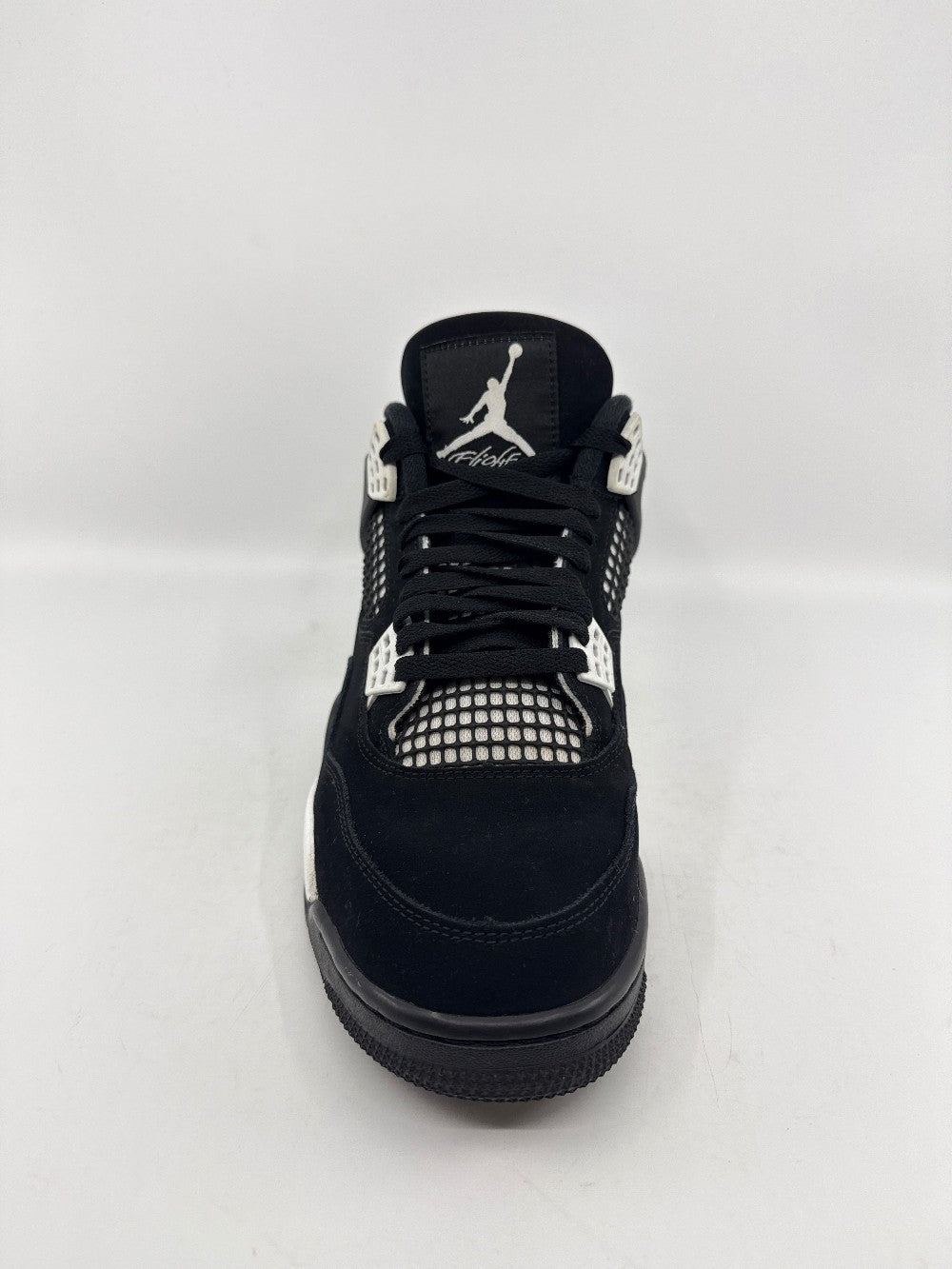 *USED* AJ 4 - WHITE THUNDER|40517