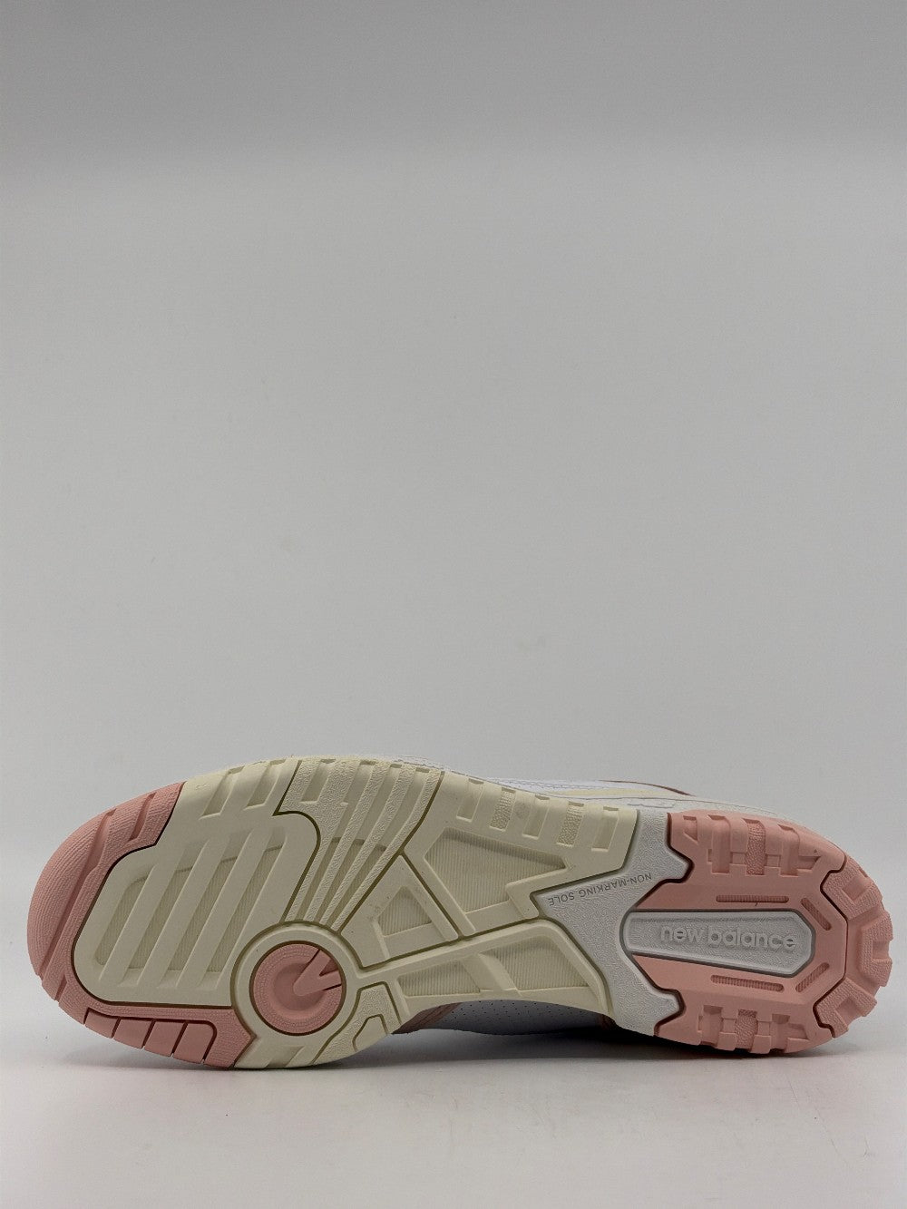 NEW BALANCE 550 (W) - PINK SAND SEA SALT|40597