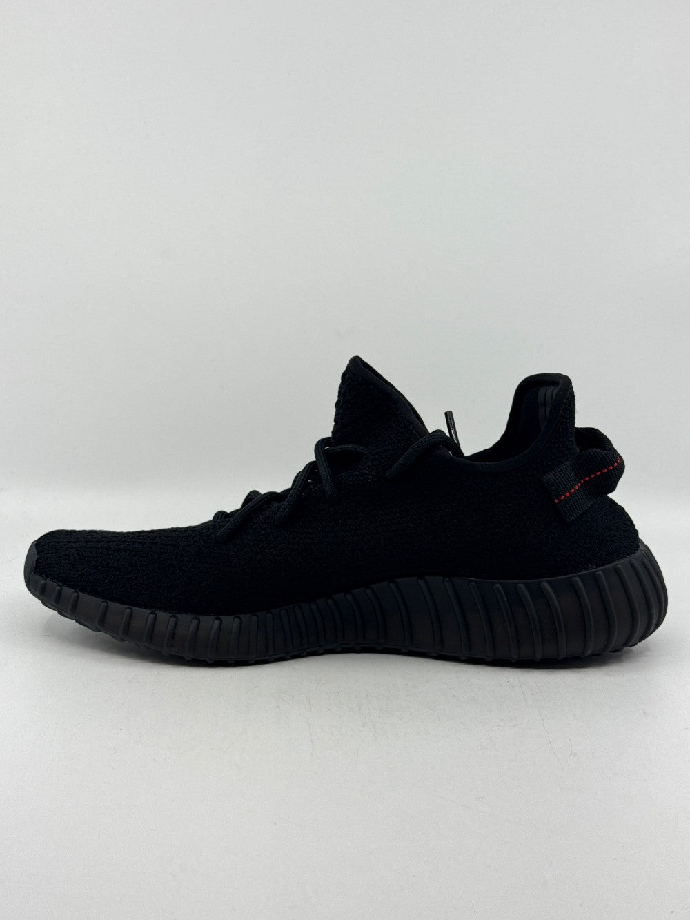 *NO BOX* YEEZY 350 V2 - BLACK RED|40660
