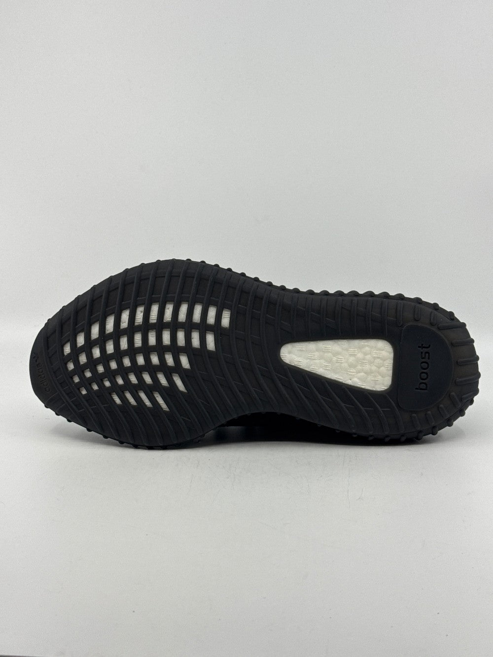 *NO BOX* YEEZY 350 V2 - BLACK RED|40669