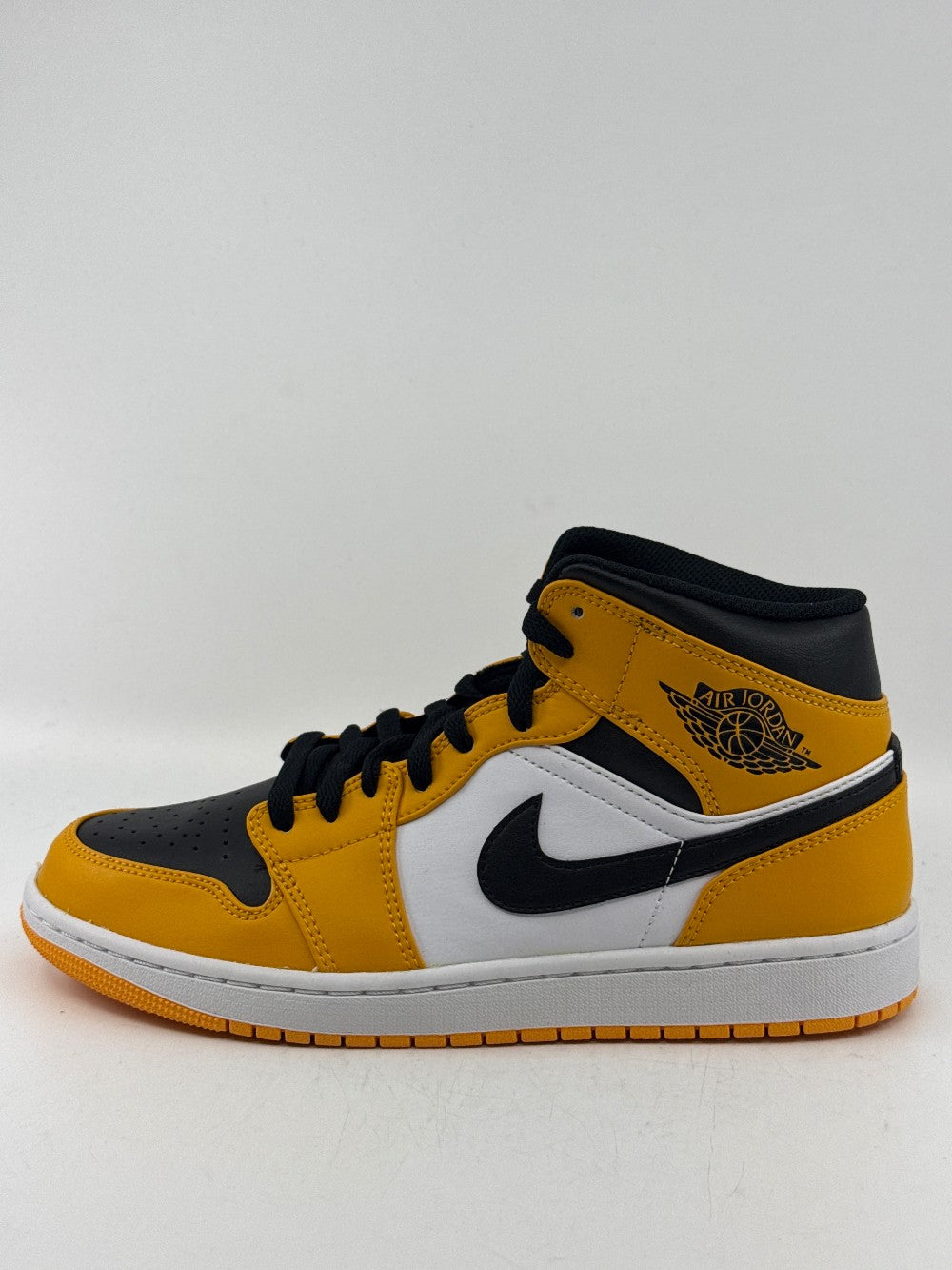 AJ 1 MID - TAXI|40689