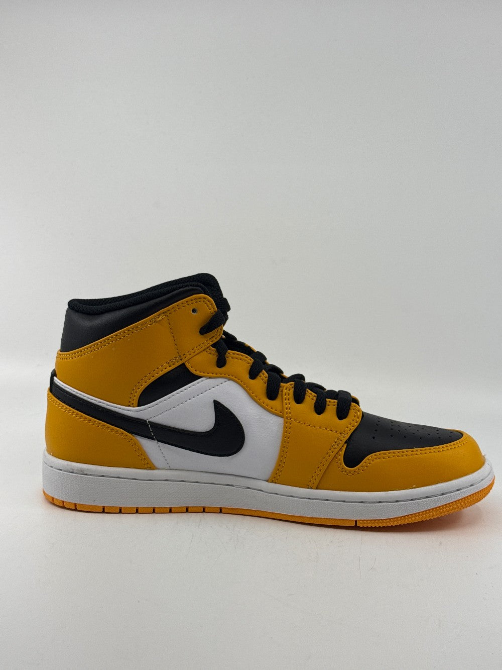 AJ 1 MID - TAXI|40691