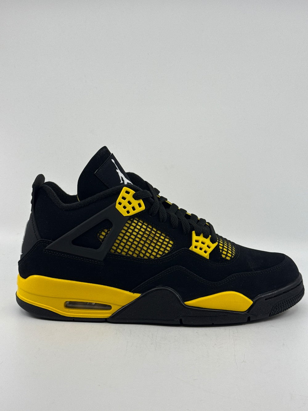 AJ 4 - THUNDER (2023)|40707