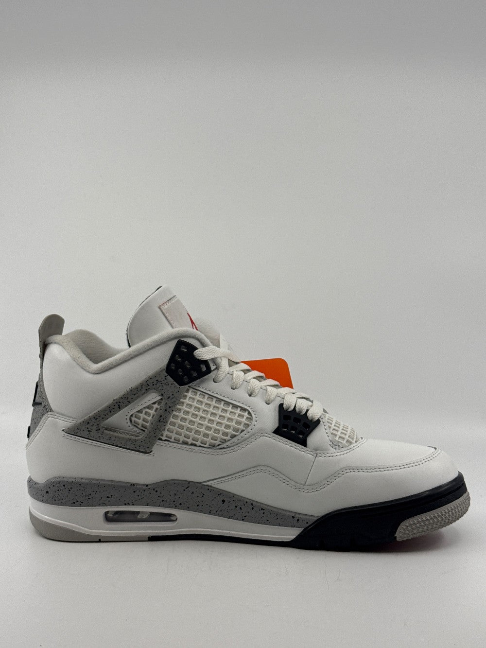 *VNDS* AJ 4 - WHITE CEMENT (2025)|40767
