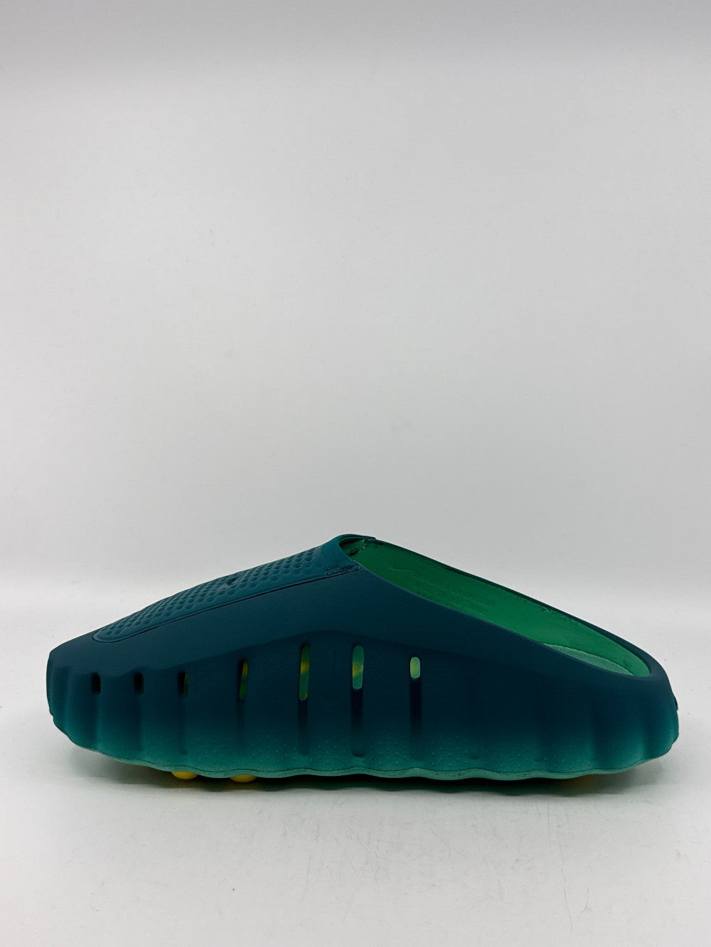*USED* NIKE MIND 001 SLIDE - GEODE TEAL LIGHT MENTA|40871