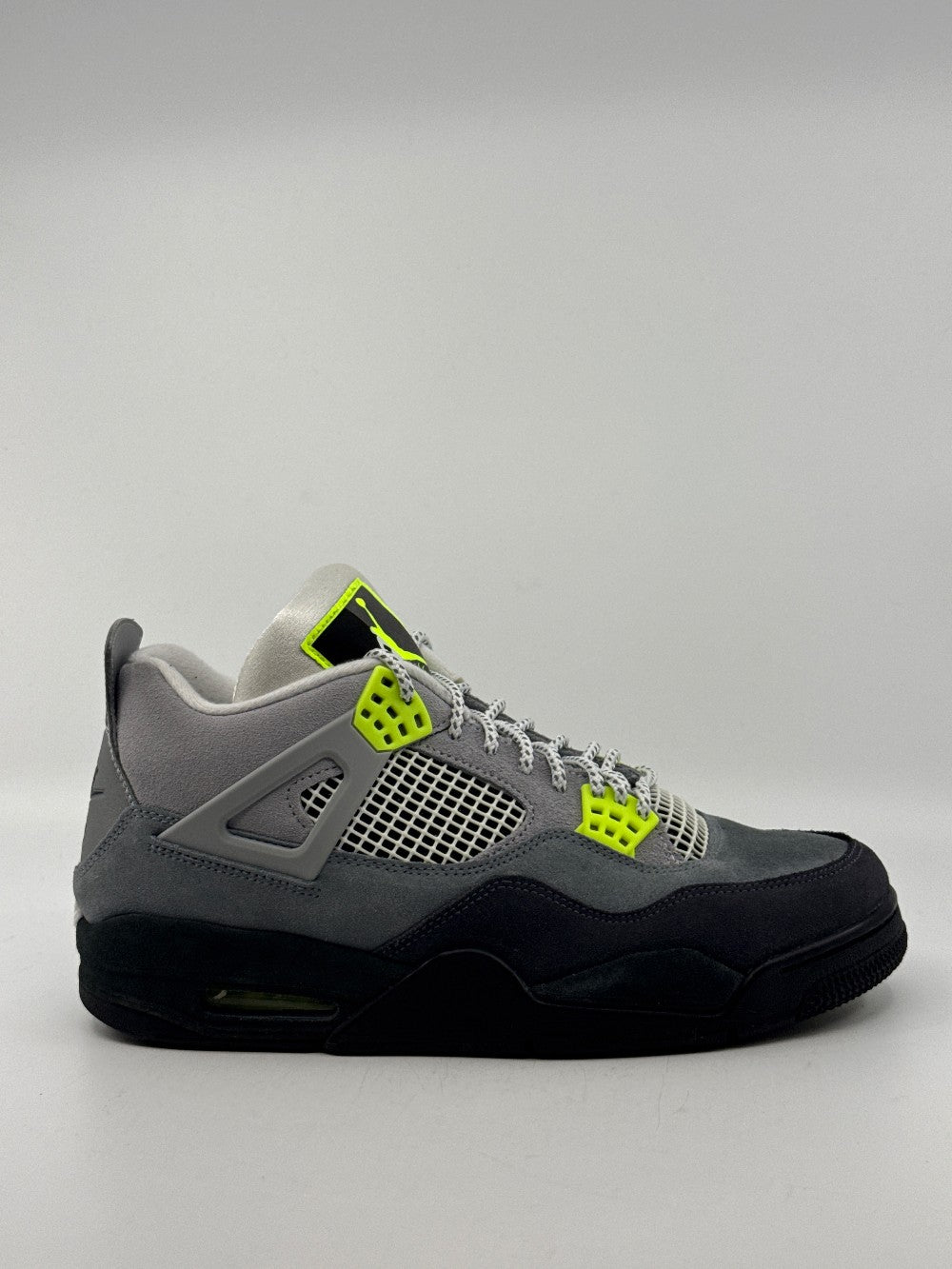 *USED* AJ 4 SE - 95 NEON|40959