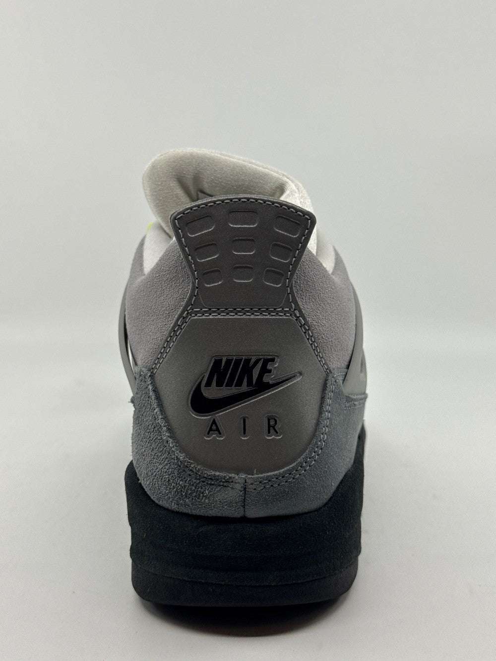 *USED* AJ 4 SE - 95 NEON|40960