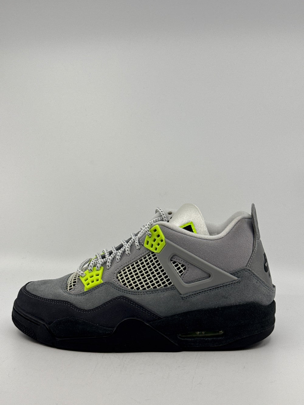 *USED* AJ 4 SE - 95 NEON|40965
