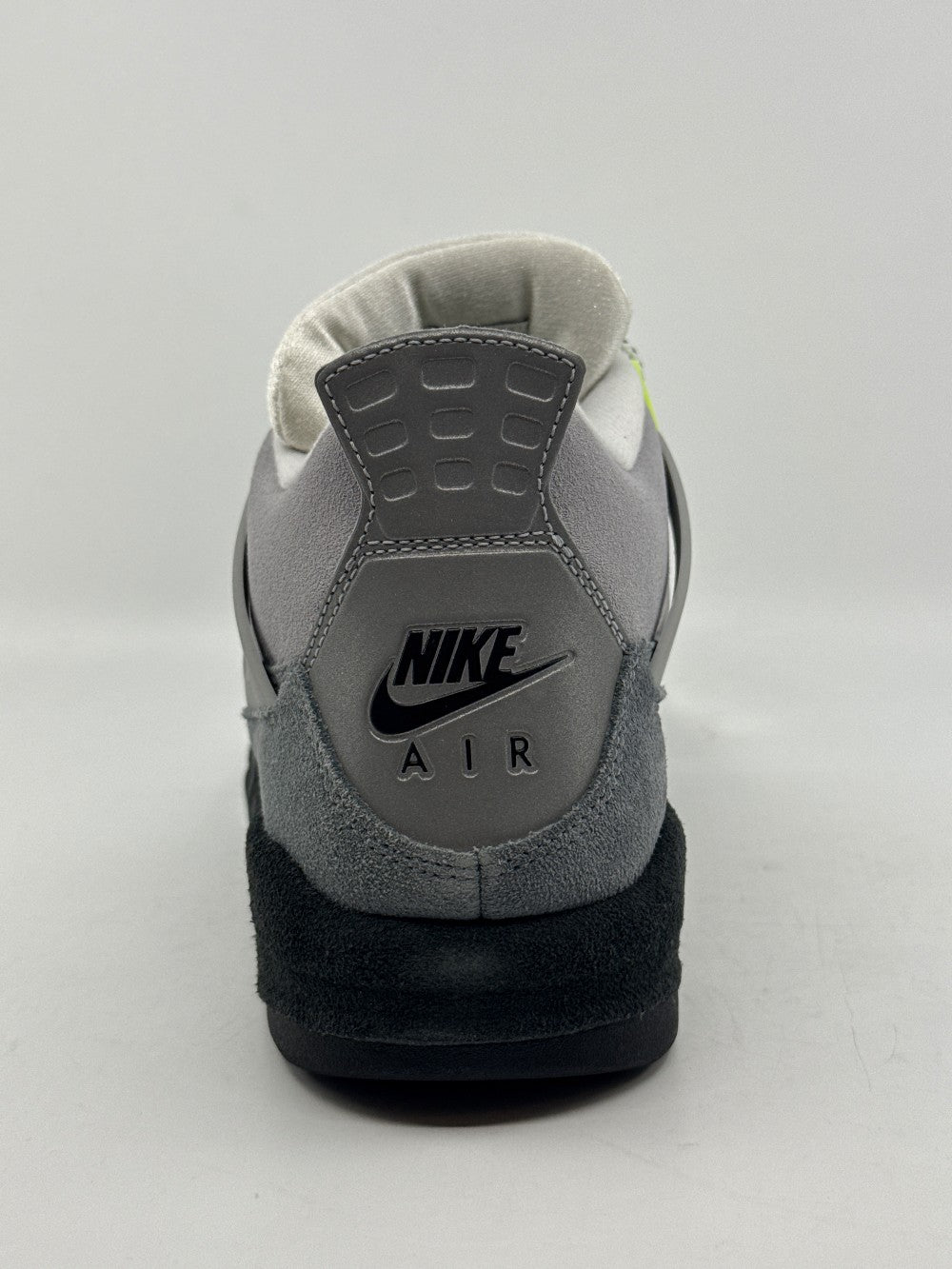 *USED* AJ 4 SE - 95 NEON|40966