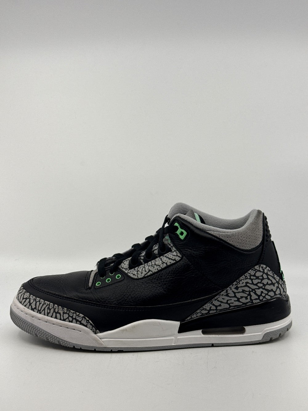*USED/NO BOX* AJ 3 - GREEN GLOW|41048