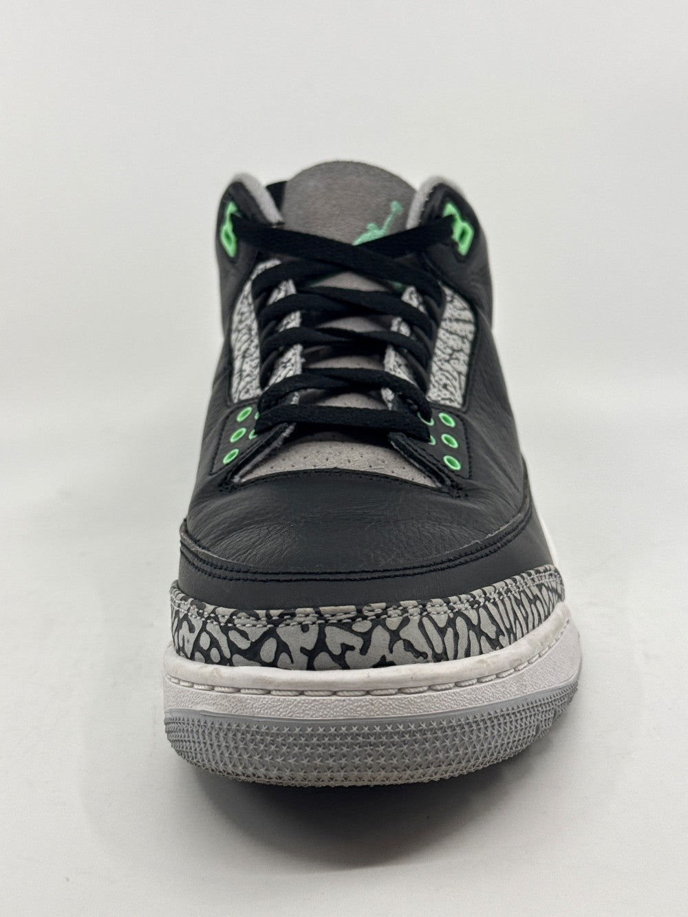 *USED/NO BOX* AJ 3 - GREEN GLOW|41051
