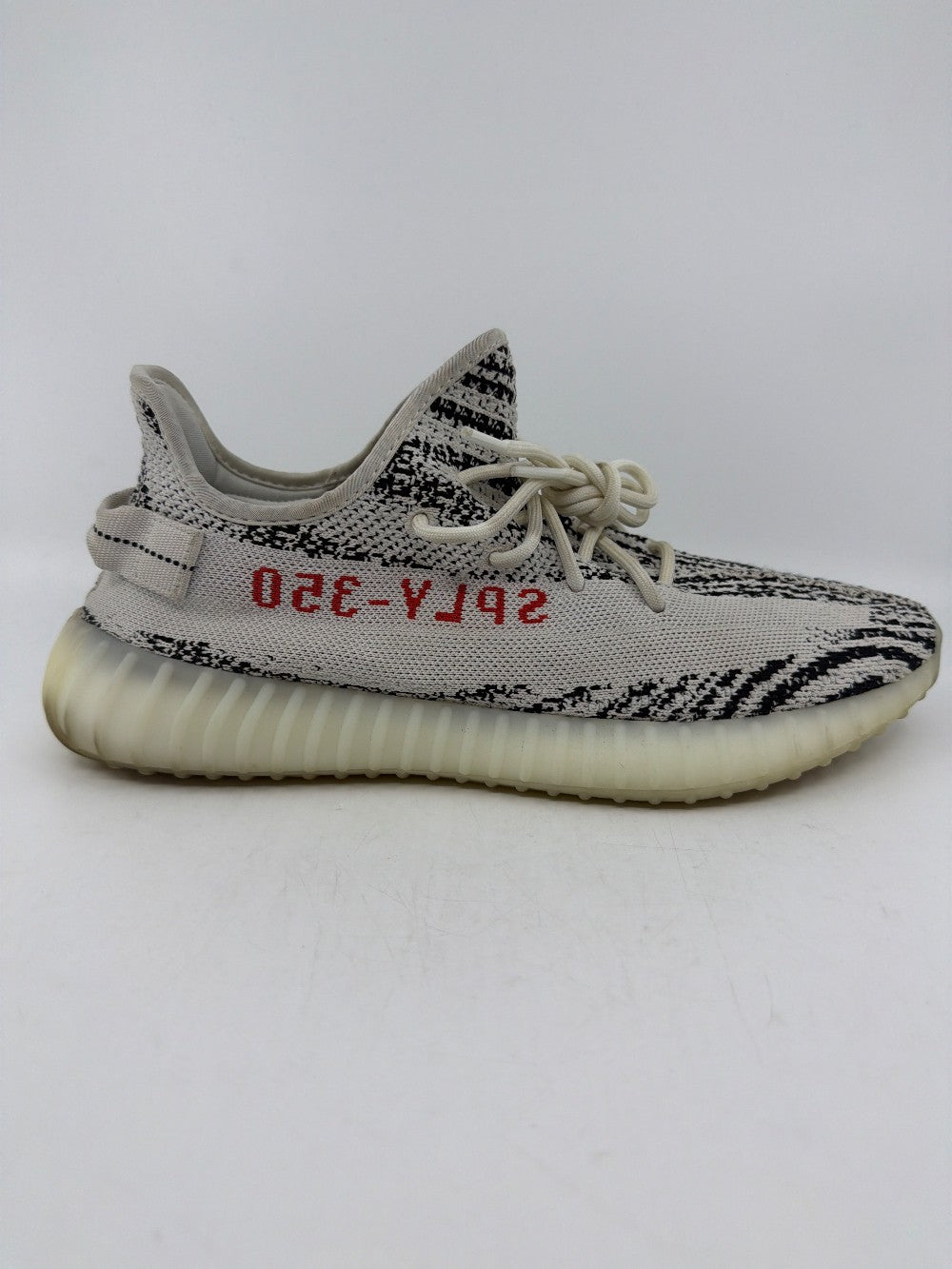 *USED* YEEZY 350 V2 - ZEBRA|41139