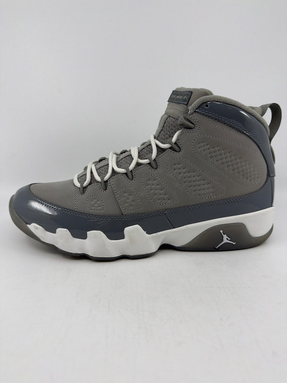 *USED* AJ 9 - COOL GREY (2025)|41184