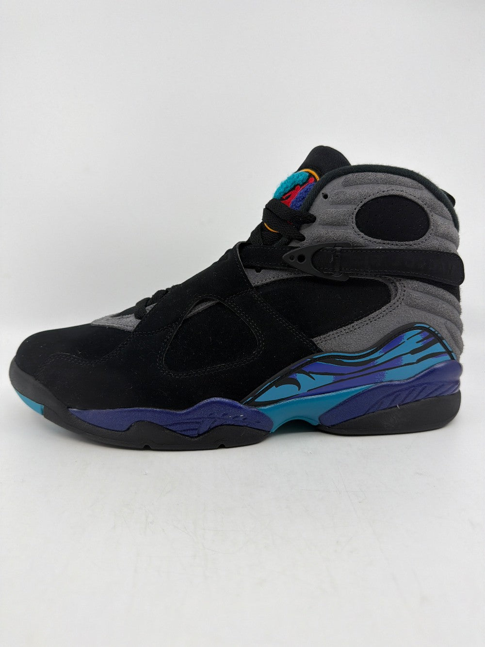 AJ 8 - AQUA (2025)|41234