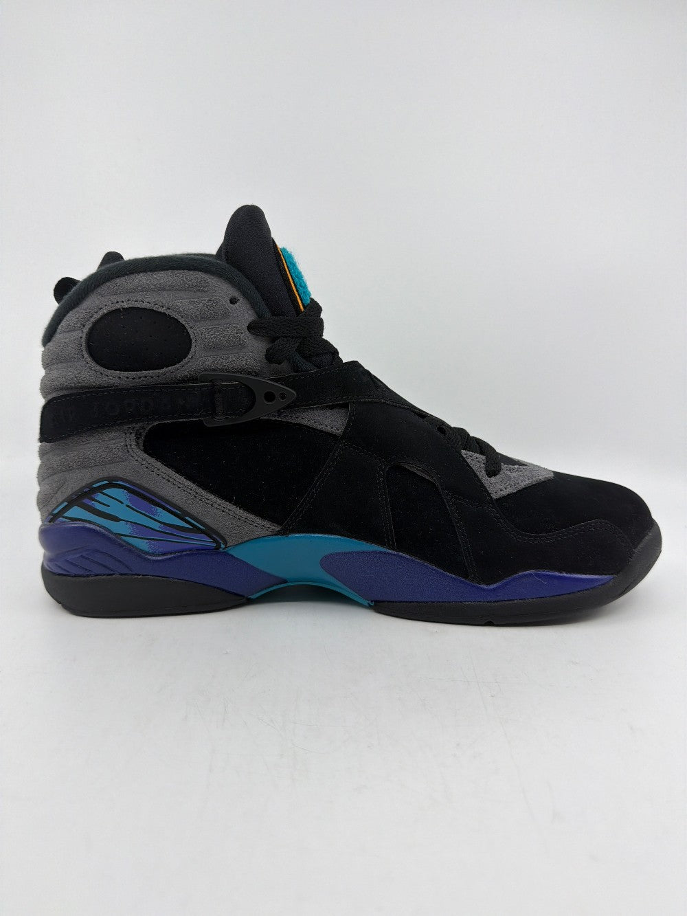 AJ 8 - AQUA (2025)|41236