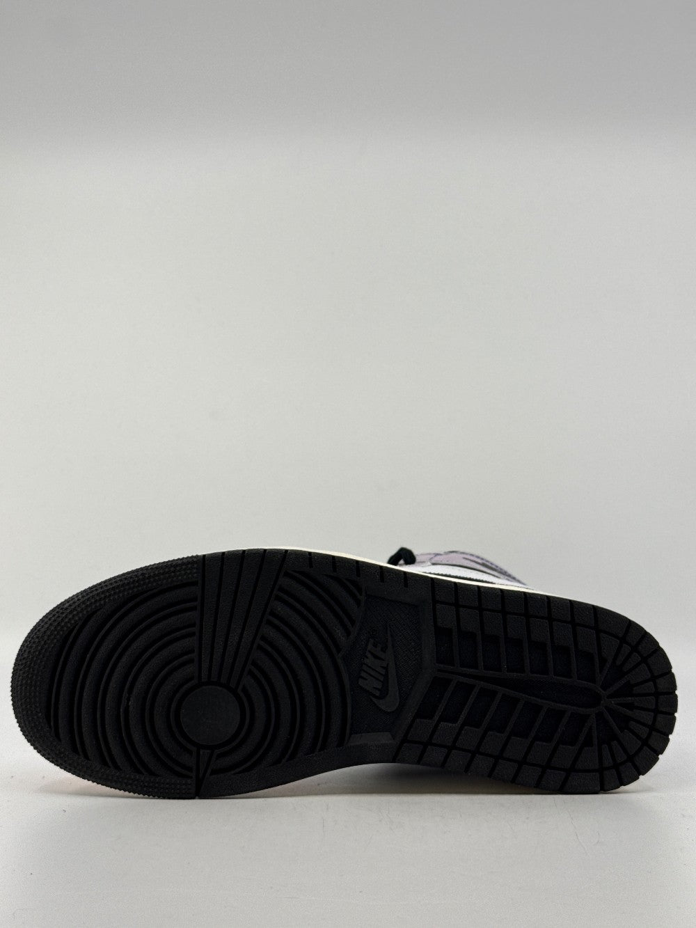 *USED* AJ 1 - SKYLINE|41556