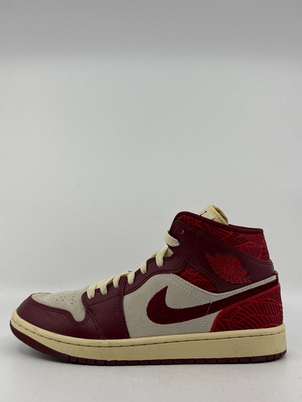 *USED* AJ 1 MID (W) - TIKI LEAF TEAM RED|41575