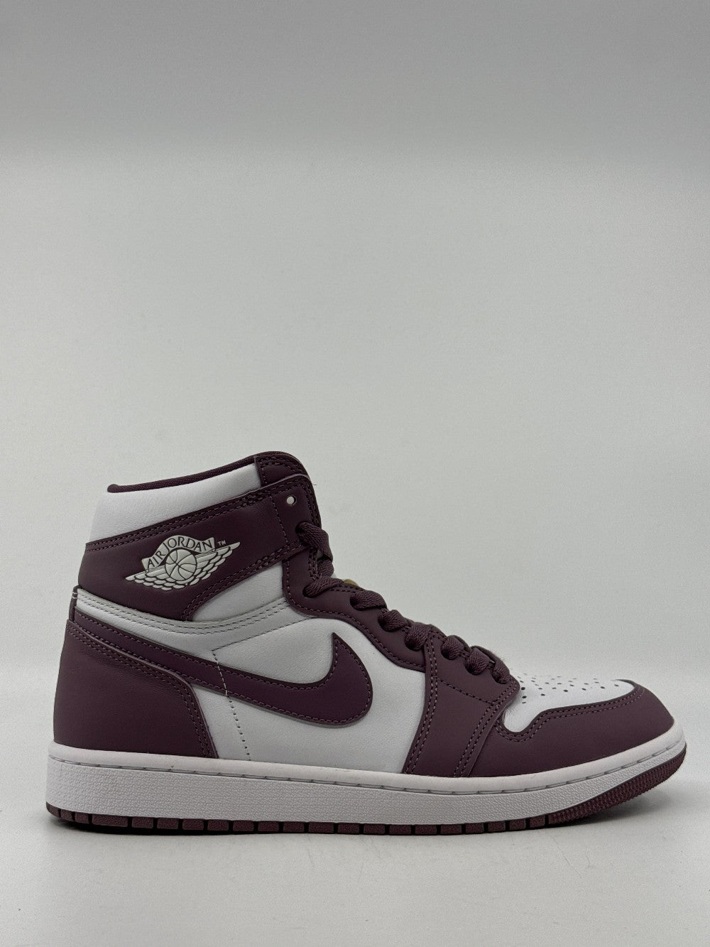 *USED* AJ 1 - MAUVE|41592