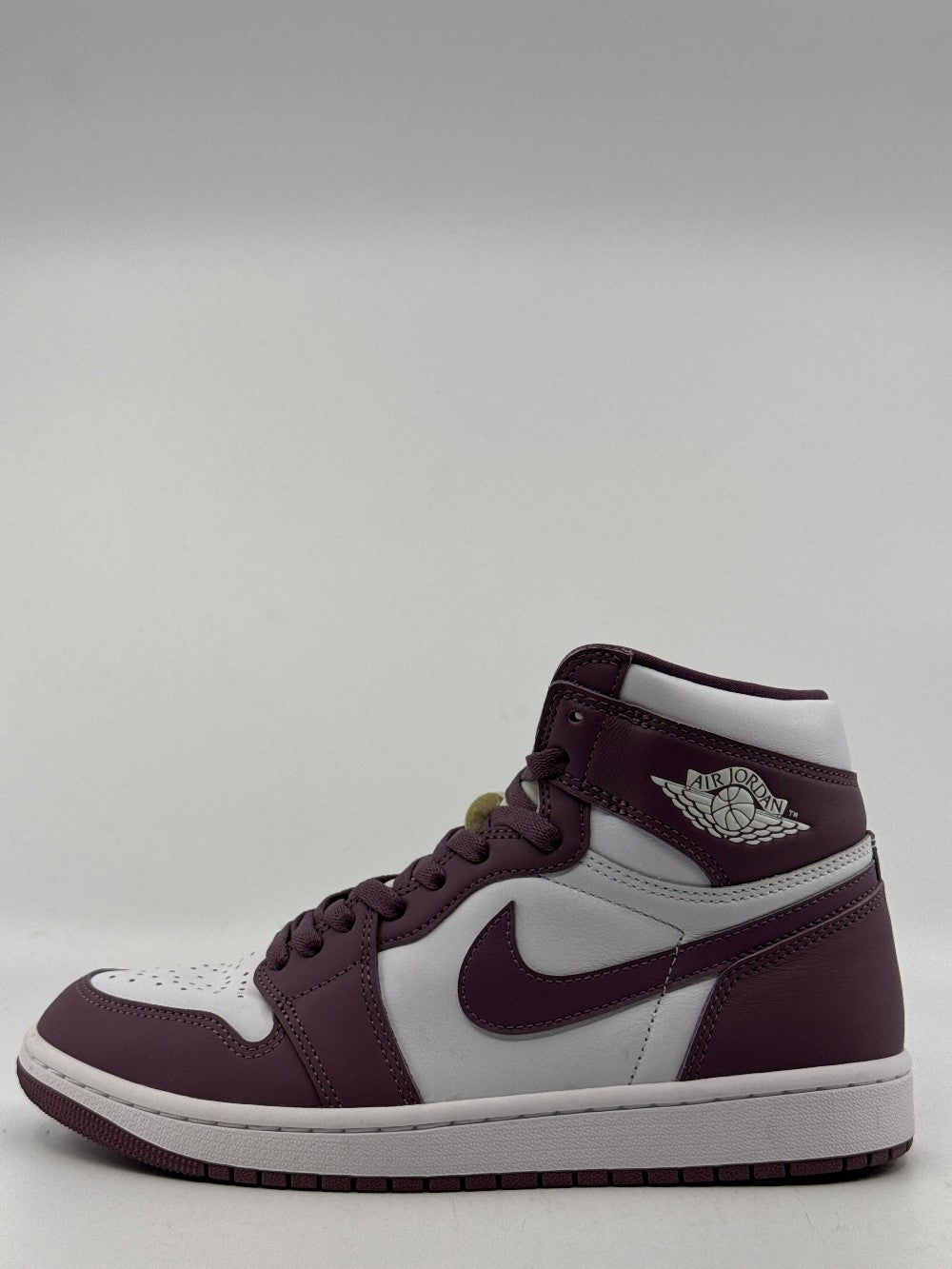*USED* AJ 1 - MAUVE|41598