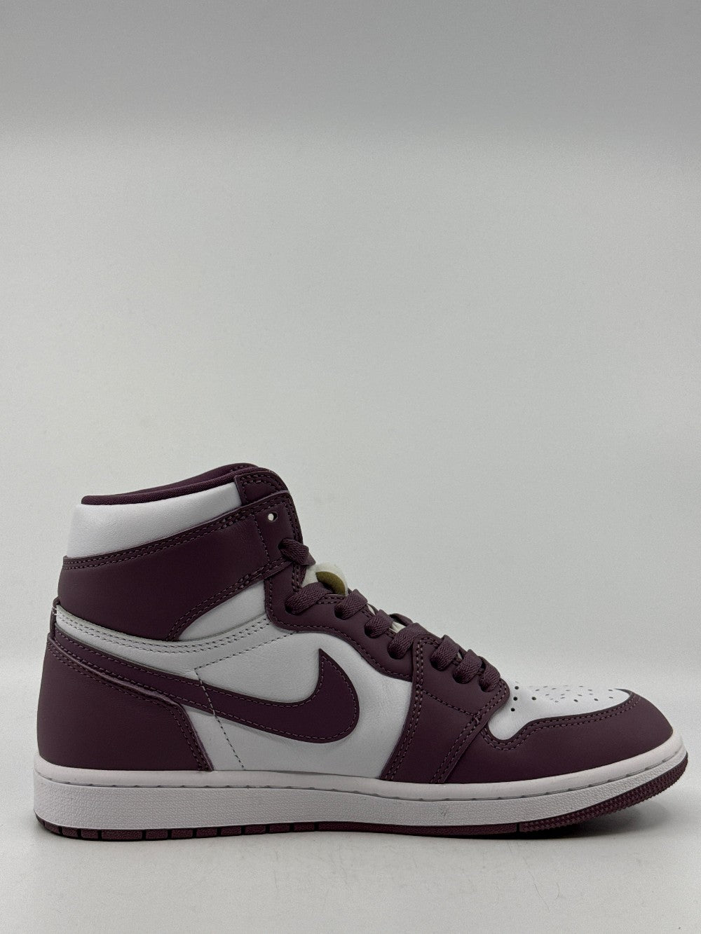 *USED* AJ 1 - MAUVE|41600