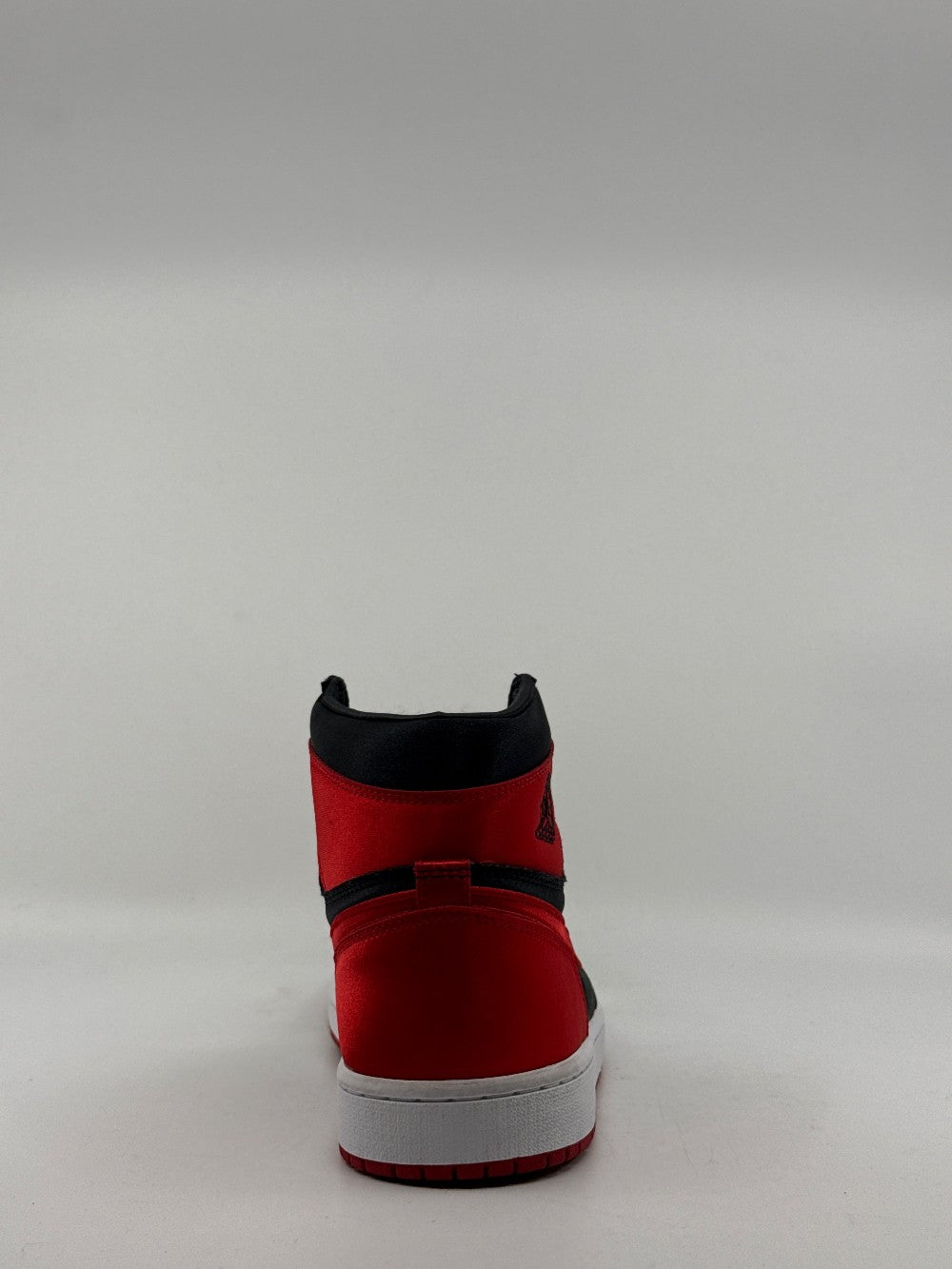 *USED* AJ 1 (W) - SATIN BRED|41607
