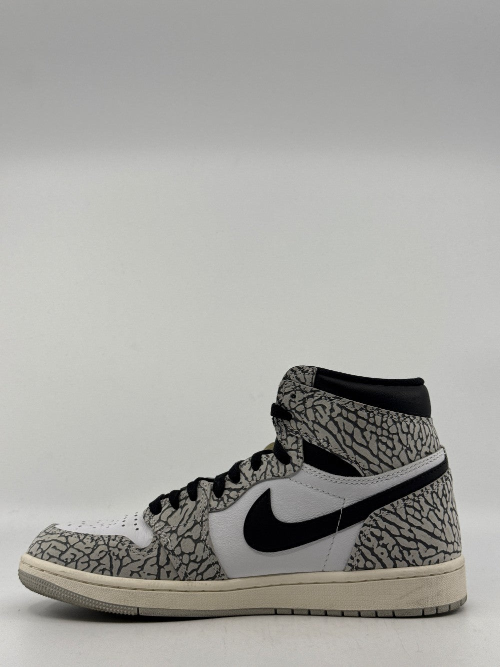 *USED* AJ 1 - WHITE CEMENT|41620