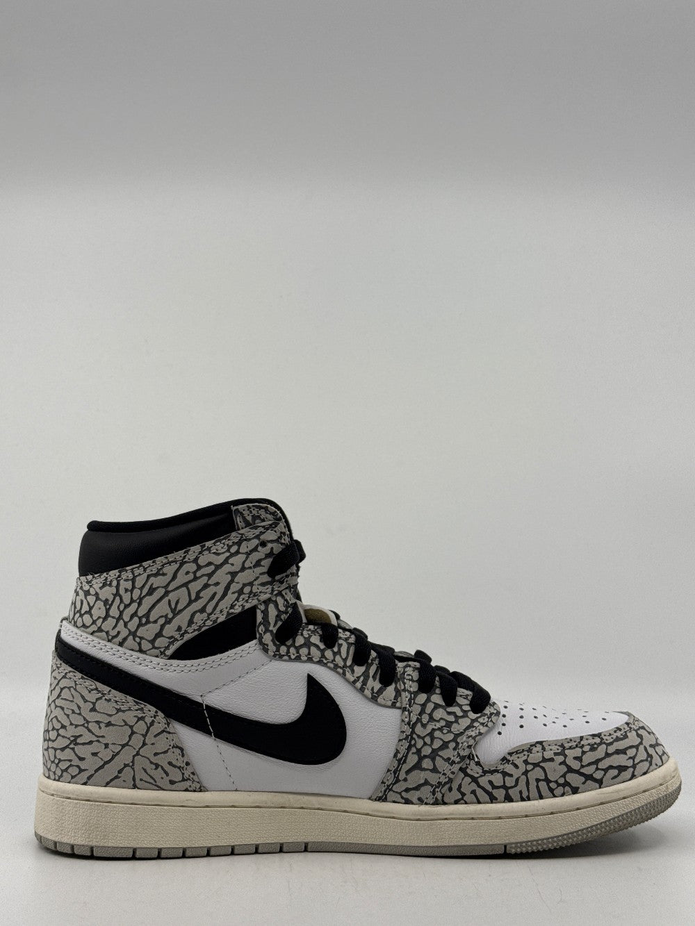 *USED* AJ 1 - WHITE CEMENT|41626