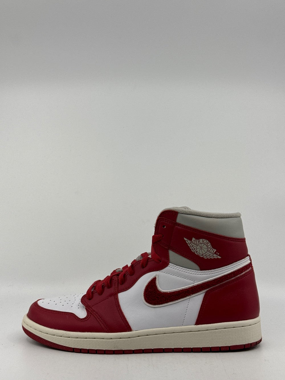*USED* AJ 1 (W) - VARSITY RED|41636