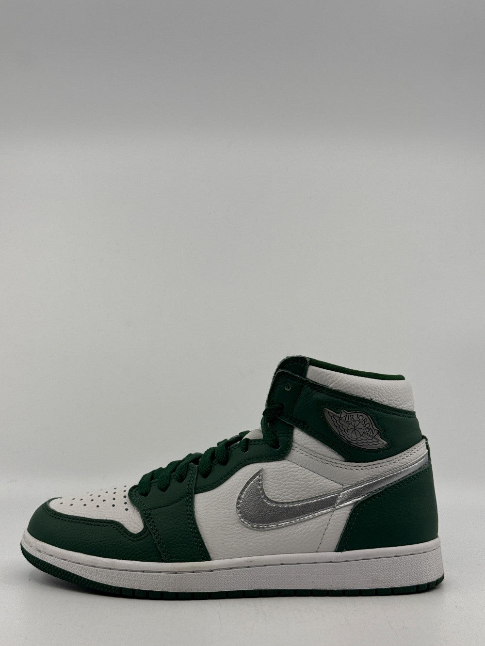 *USED* AJ 1 - GORGE GREEN|41732
