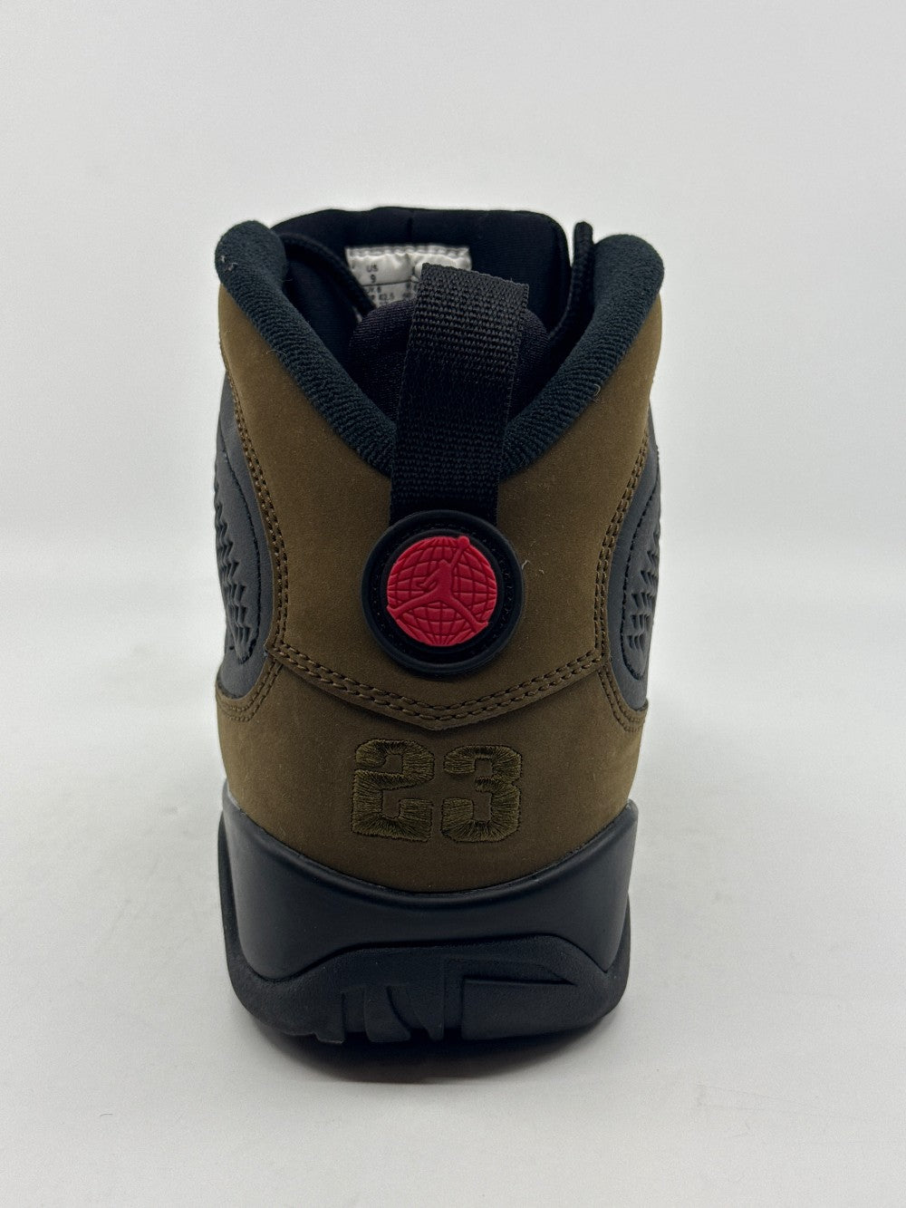 *USED* AJ 9 - OLIVE (2024)|41808