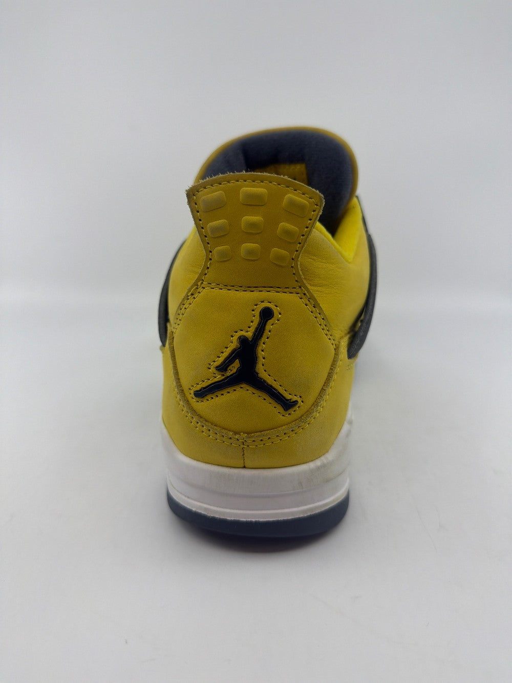 *USED* AJ 4 - LIGHTNING (2021)|41821