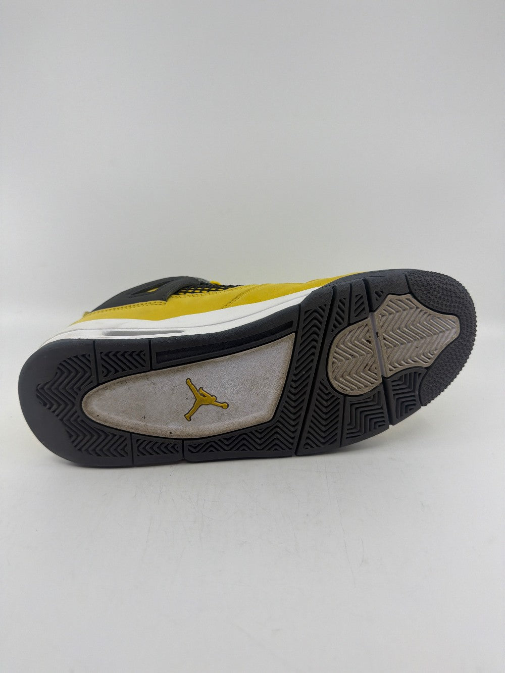*USED* AJ 4 - LIGHTNING (2021)|41822