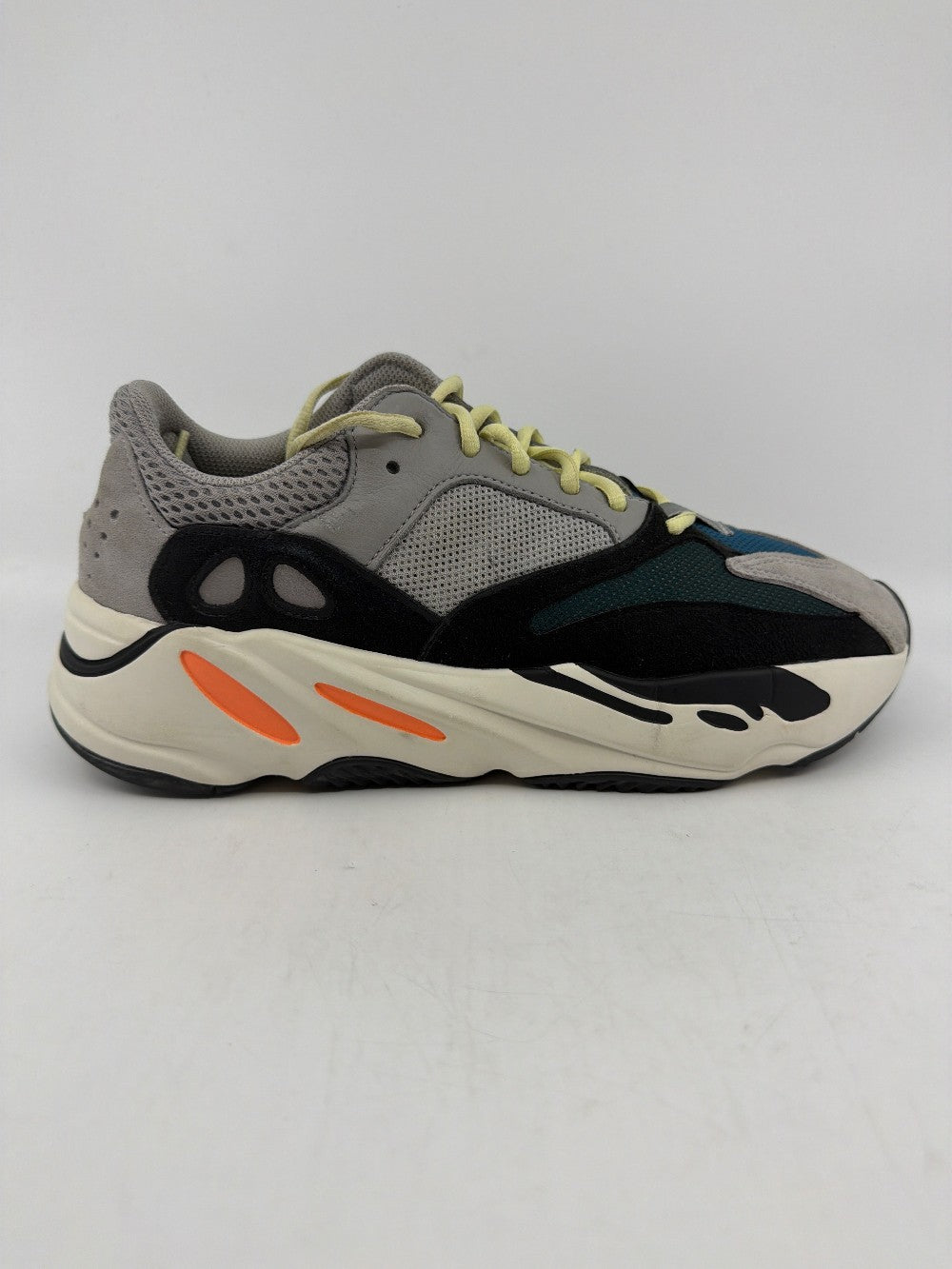 *USED* ADIDAS YEEZY 700 - WAVE RUNNER|41903