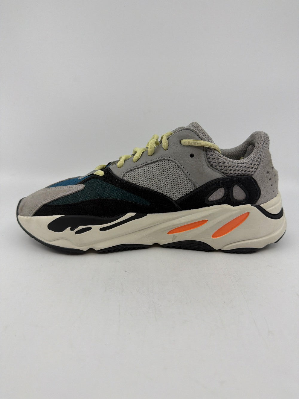 *USED* ADIDAS YEEZY 700 - WAVE RUNNER|41905