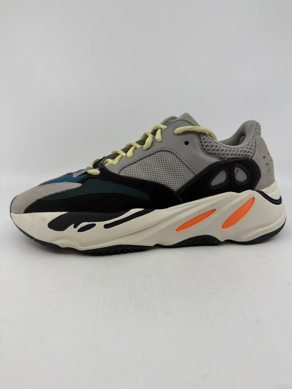 *USED* ADIDAS YEEZY 700 - WAVE RUNNER|41908