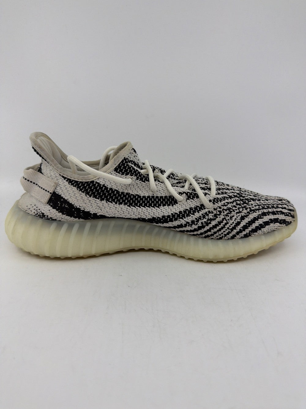 *USED* ADIDAS YEEZY BOOST 350 V2 - ZEBRA|41940