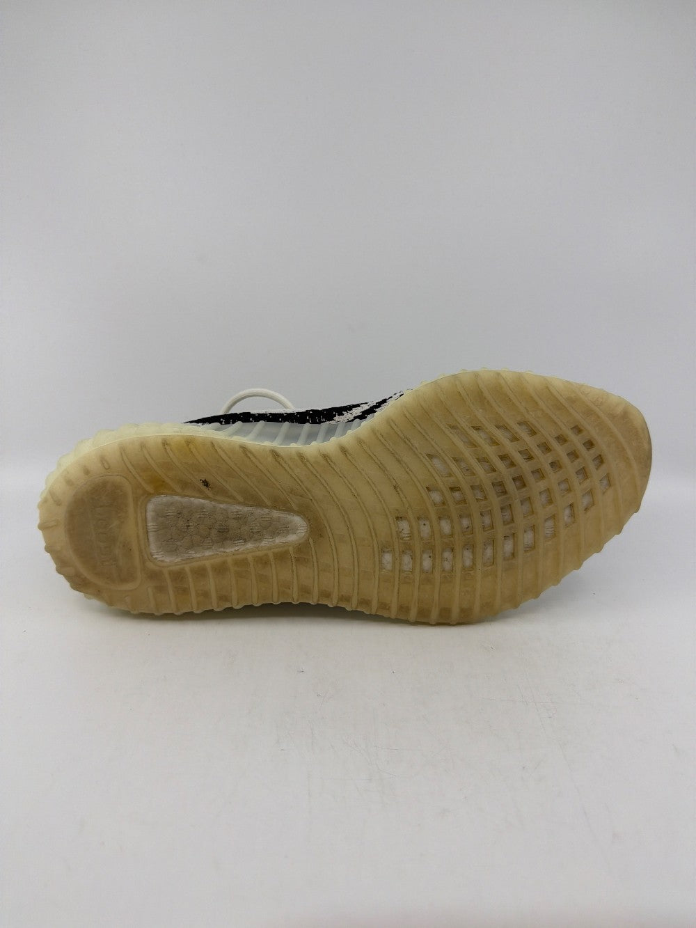 *USED* ADIDAS YEEZY BOOST 350 V2 - ZEBRA|41942