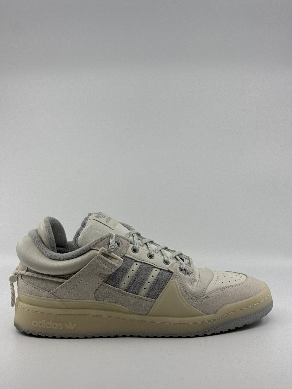 *USED* ADIDAS FORUM BUCKLE LOW X BAD BUNNY - LAST FORUM|41953