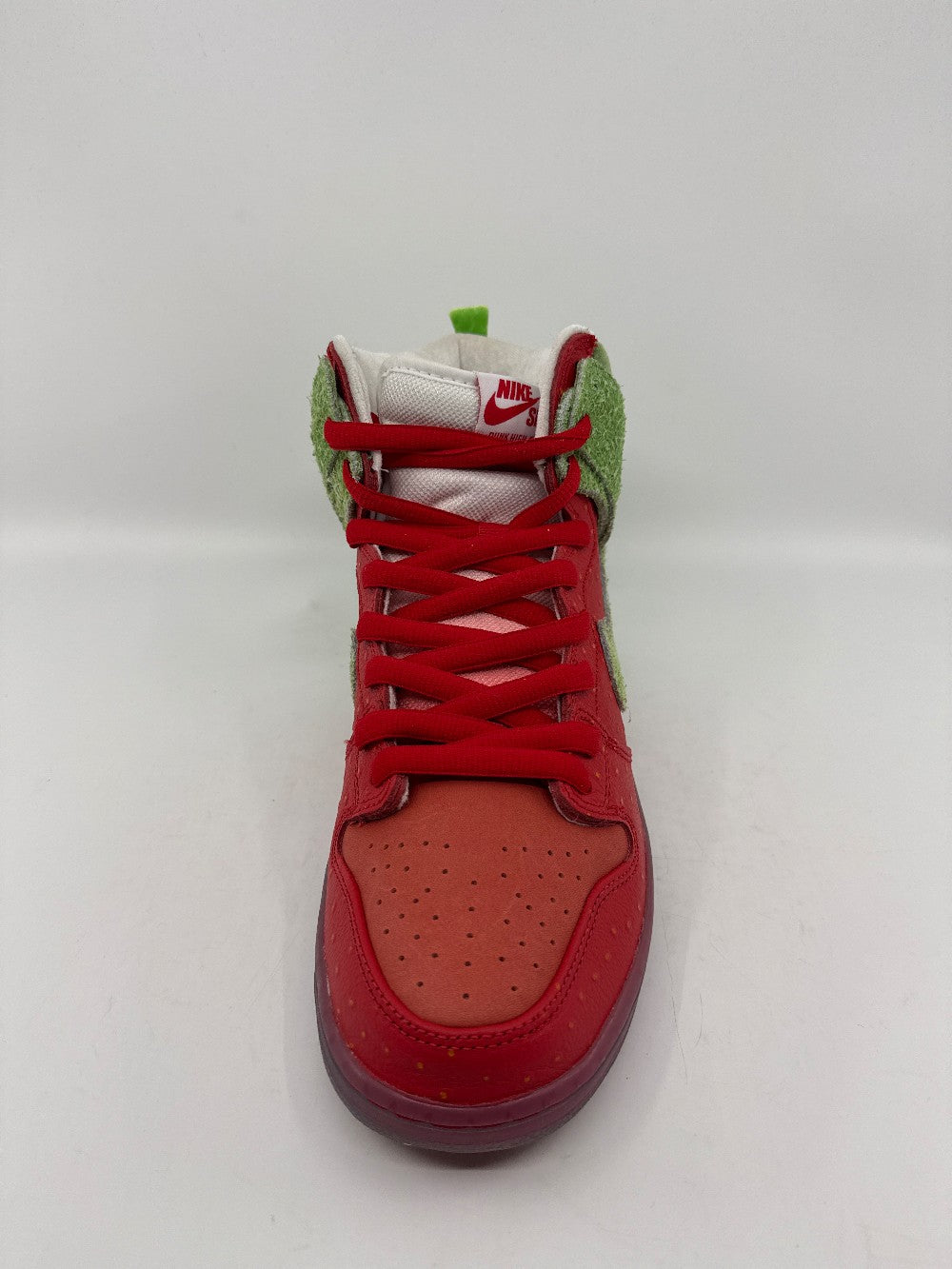 NIKE SB DUNK HIGH - STRAWBERRY COUGH|42069