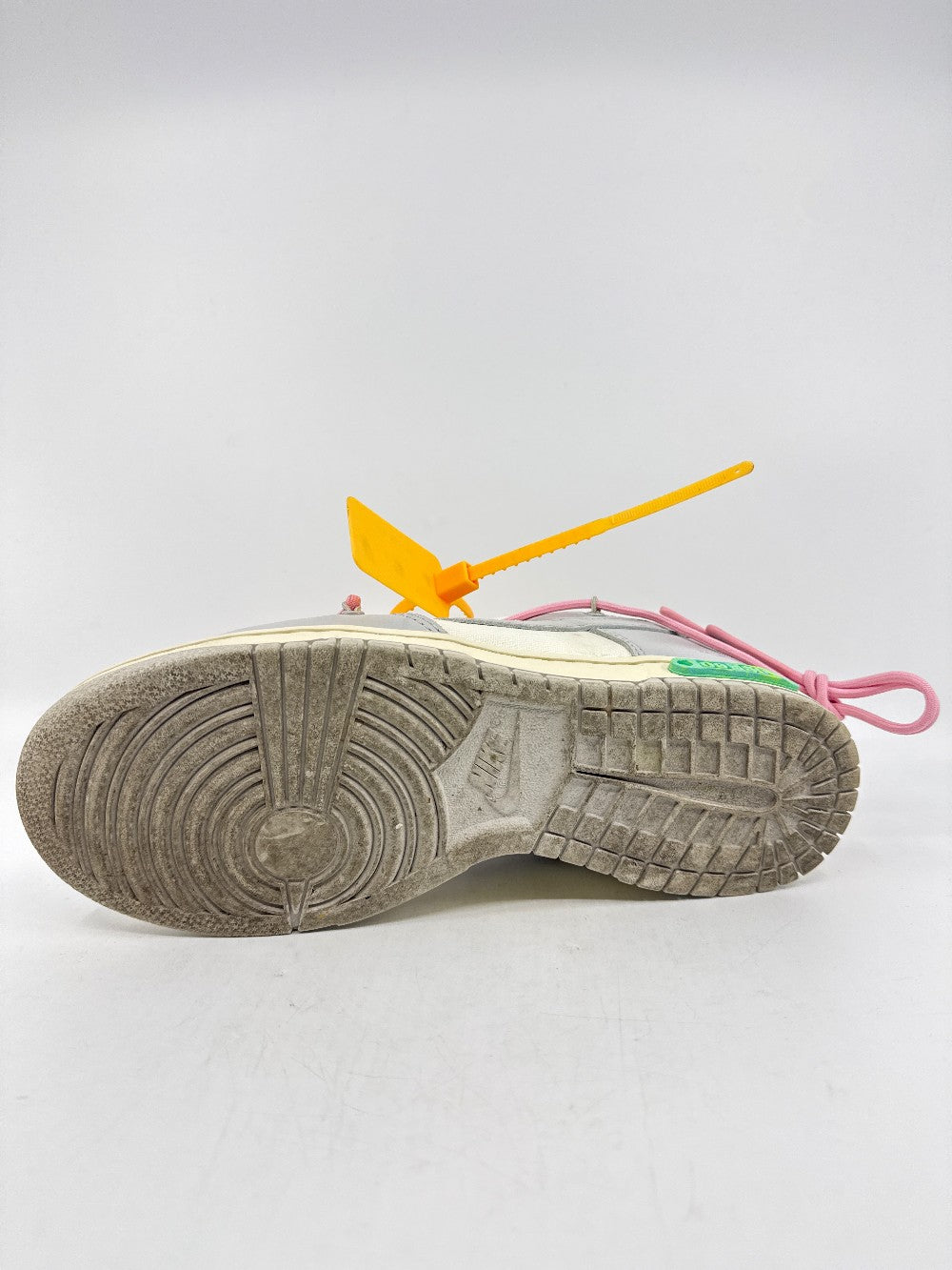 *USED* NIKE DUNK LOW X OFF-WHITE - LOT 9|42237