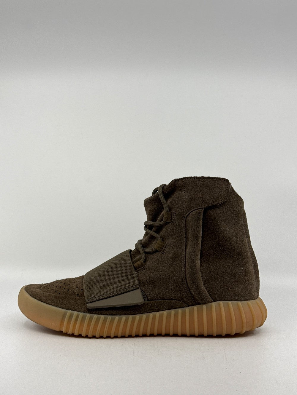 *USED/NO BOX* YEEZY 750 BOOST - CHOCOLATE|42324