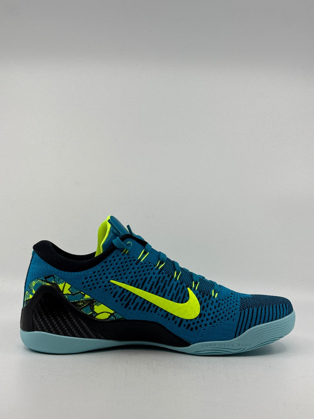 NIKE KOBE 9 ELITE LOW PROTRO - PERSPECTIVE|42351