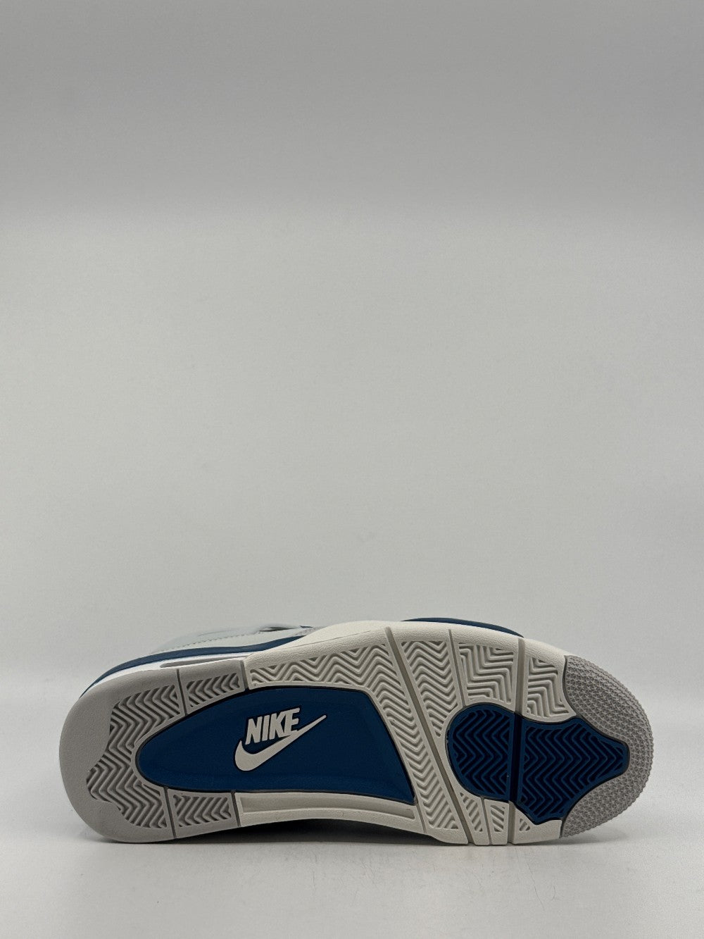 AJ 4 - MILITARY BLUE (2024)|42398