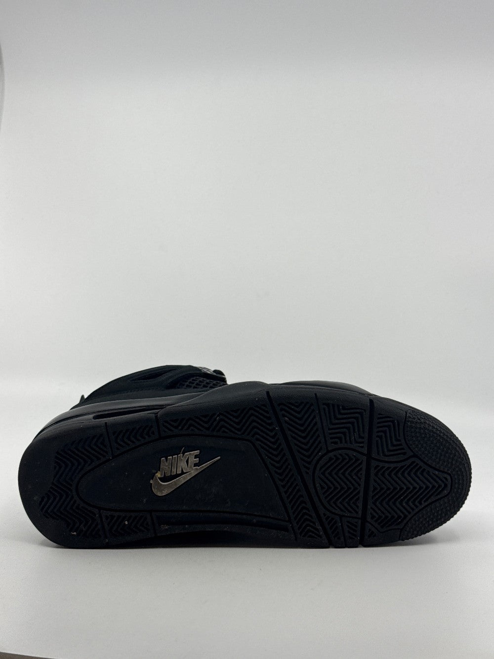 *USED* AJ 4 - BLACK CAT (2025)|42606