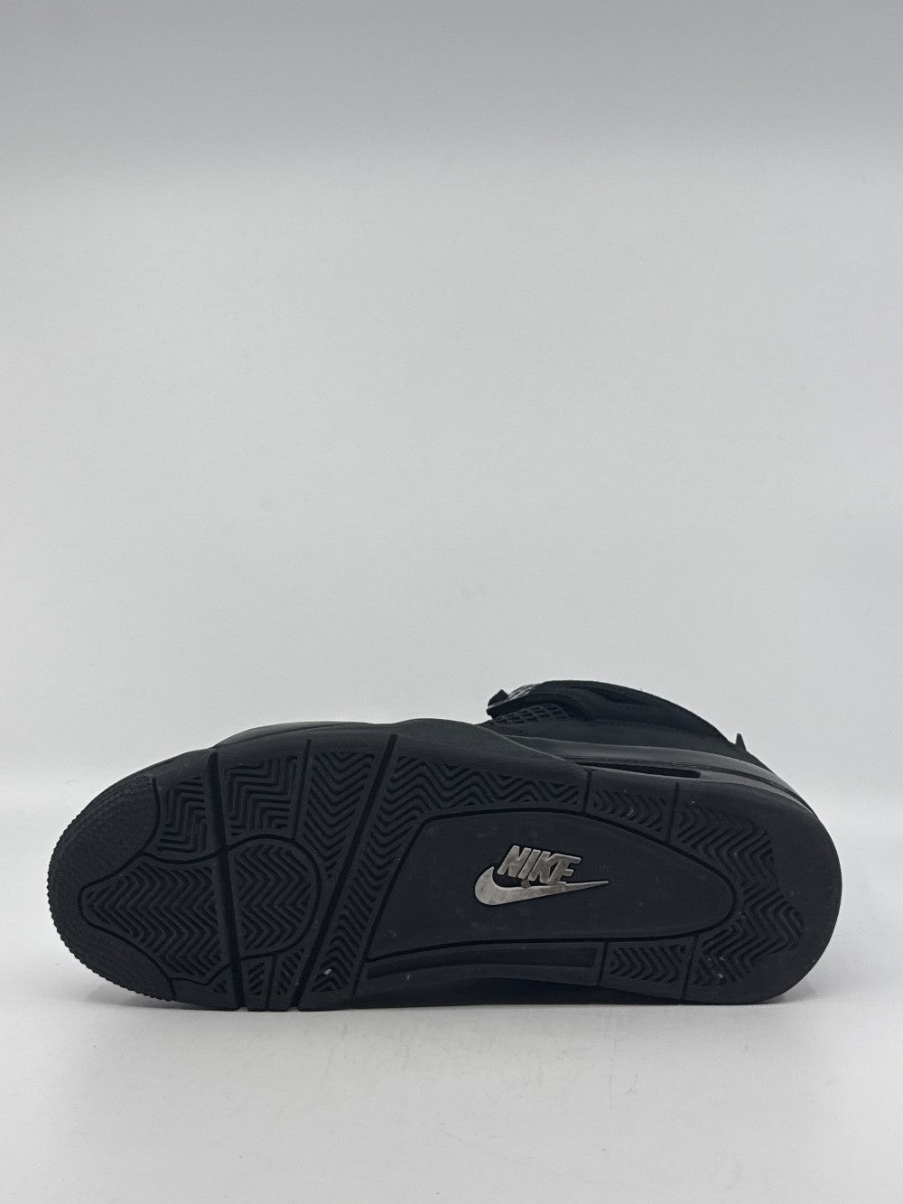 *USED* AJ 4 - BLACK CAT (2025)|42612