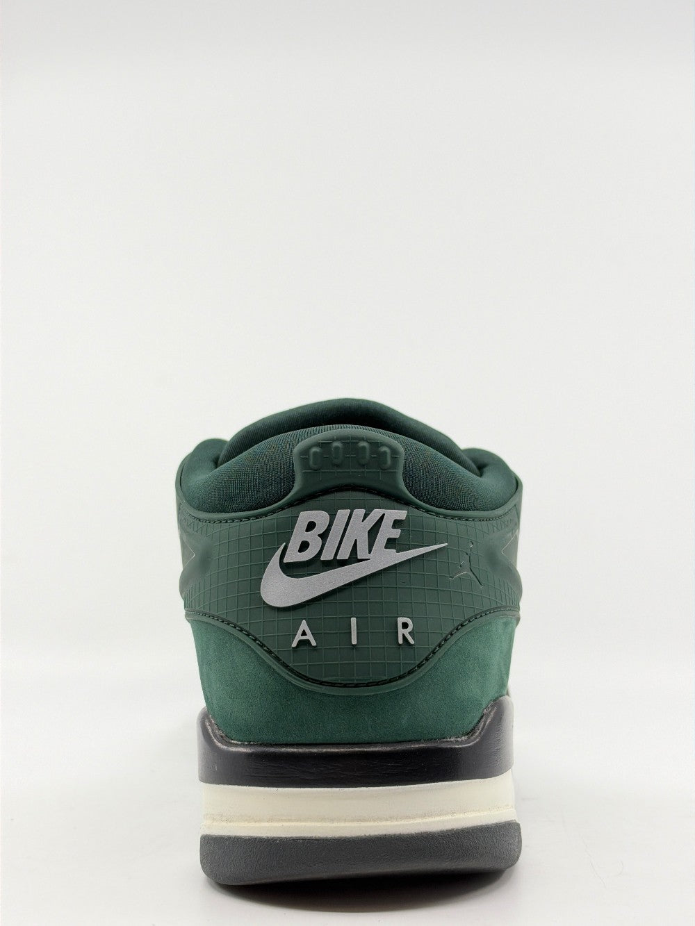 *USED* AJ 4 RM SP X NIGEL SYLVESTER - GRANDMAS DRIVEWAY|42903