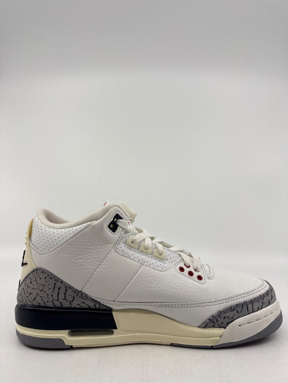 *USED* AJ 3 (GS) - WHITE CEMENT REIMAGINED|42982